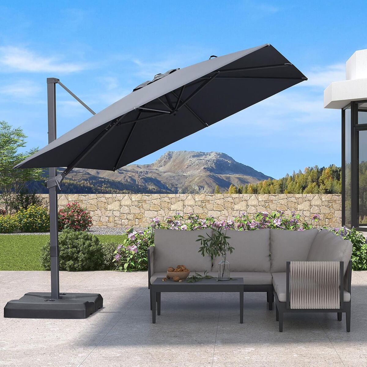 Test du parasol déporté Purple Leaf : robuste et ajustable