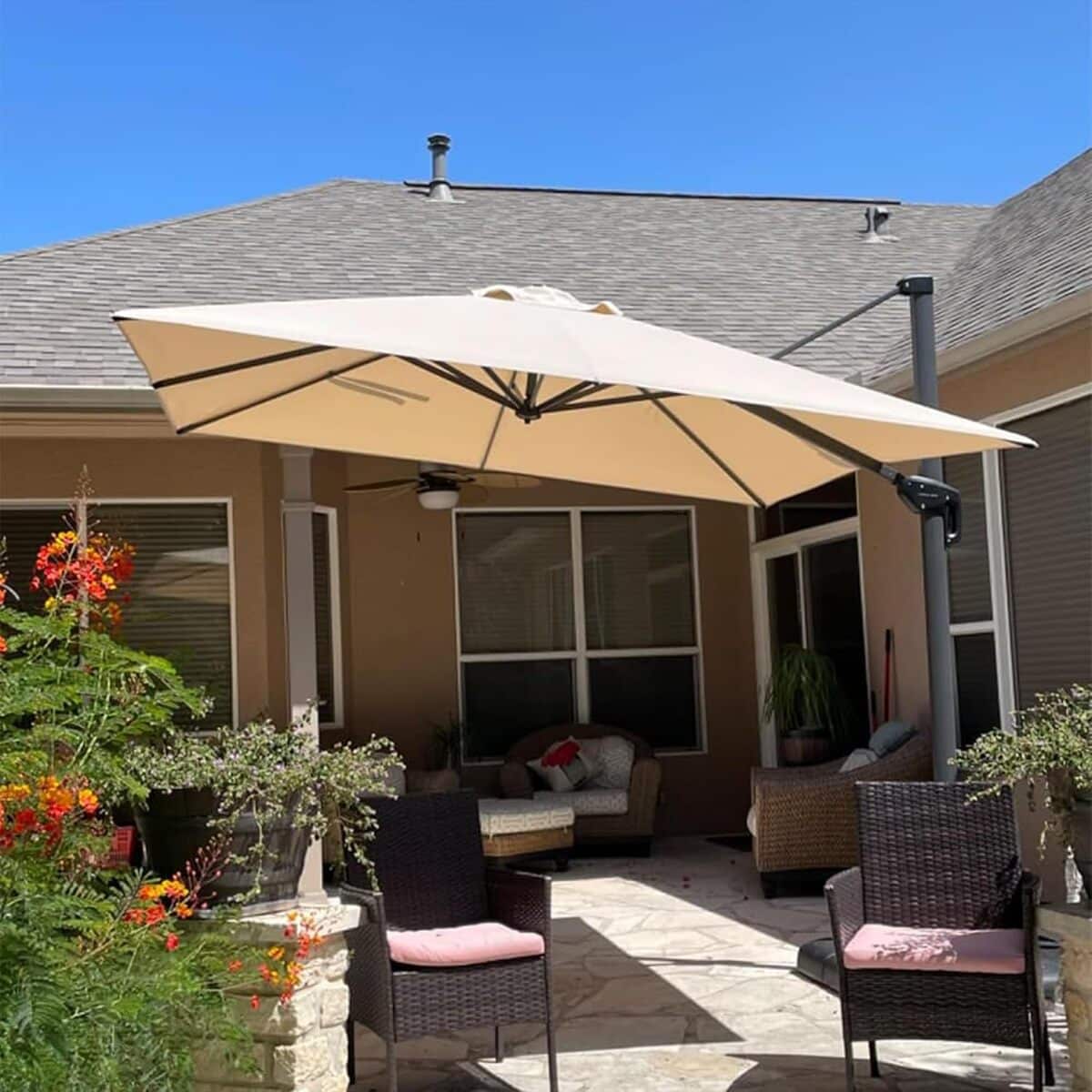 Test du parasol déporté PURPLE LEAF 3 × 3 m : inclinable et rotatif 360°
