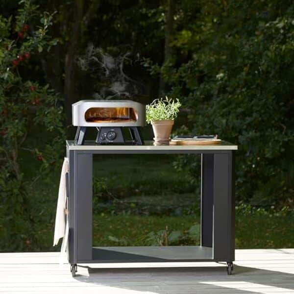 Découvrez notre test complet de la table de cuisine d'extérieur cozze® 115 en acier inoxydable : performances, avantages et conseils d'achat pour votre jardin. 
