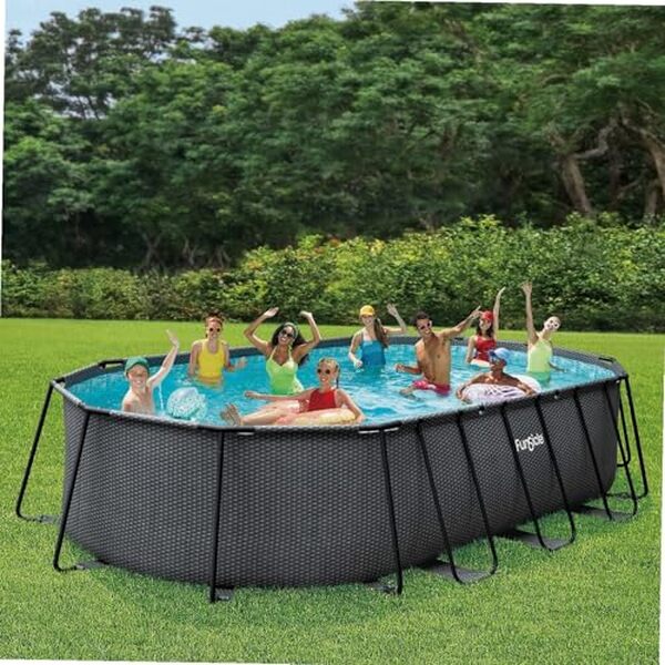 Découvrez notre test complet de la piscine tubulaire Funsicle Oasis noir 6 (10 x 3, 66 m). Avis détaillé, avantages et inconvénients pour bien choisir votre piscine.